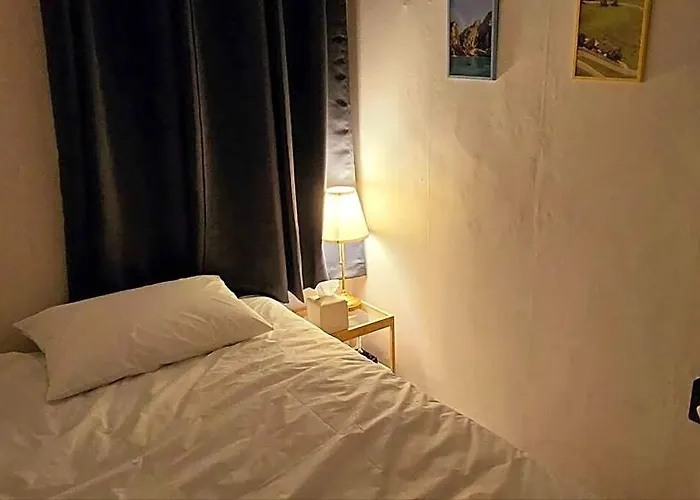 Cheongnyangni 5beds 3rooms 1lounge House Вилла