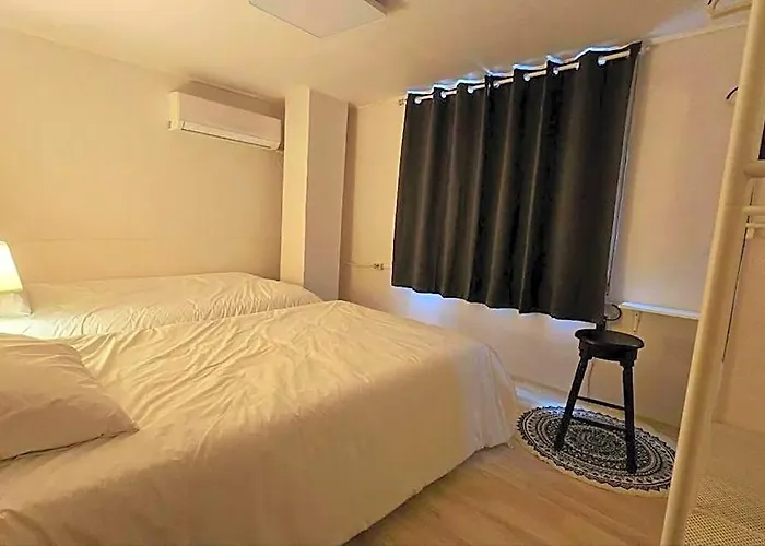 Cheongnyangni 5beds 3rooms 1lounge House Сеул